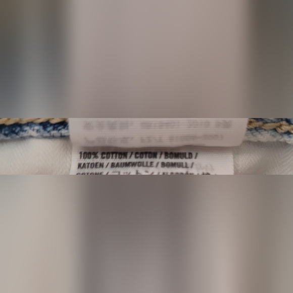 Abercrombie & Fitch Daisy Duke Denim Lace Shorts 2 - Picture 4 of 4